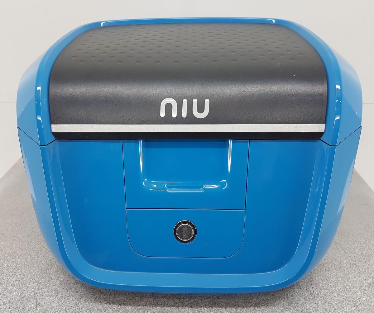 NIU MQi Series Elektroroller Topcase in blau Bj2021 Koffer inkl 1 Schlüssel