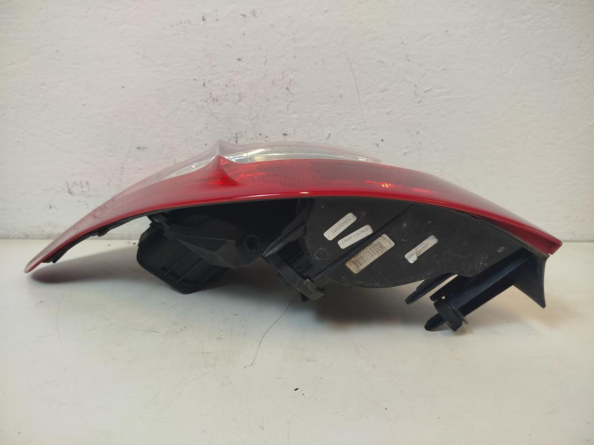 Citroen C4 II Typ N R&uuml;ckleuchte links au&szlig;en Ecke R&uuml;cklicht Heckleuchte Au&szlig;enteil