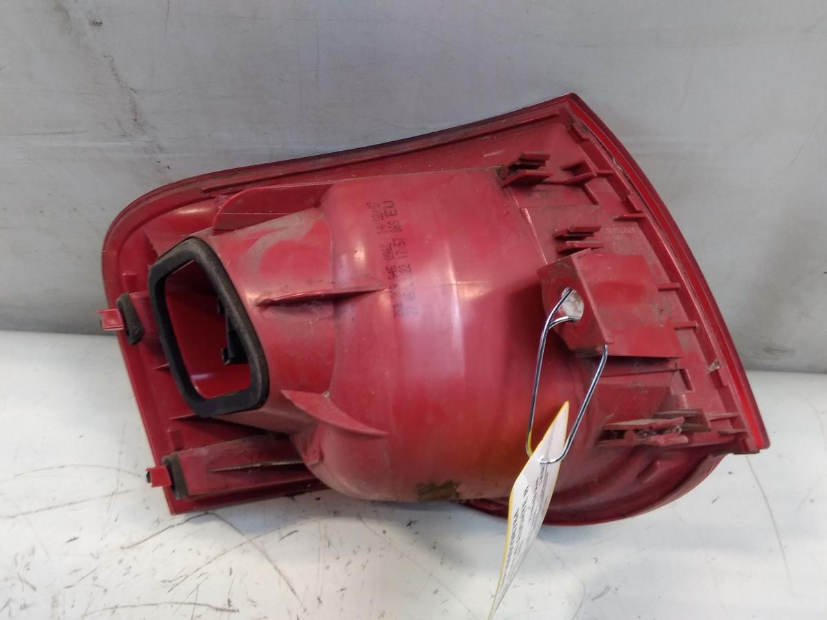 VW Passat 3C Variant original R&uuml;ckleuchte Schlussleuchte rechts au&szlig;en LED BJ2007