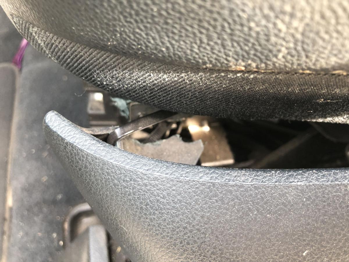 Ford C-Max CB7 Sitz vorn links Teilleder mit Stoff elektrische Verstellung