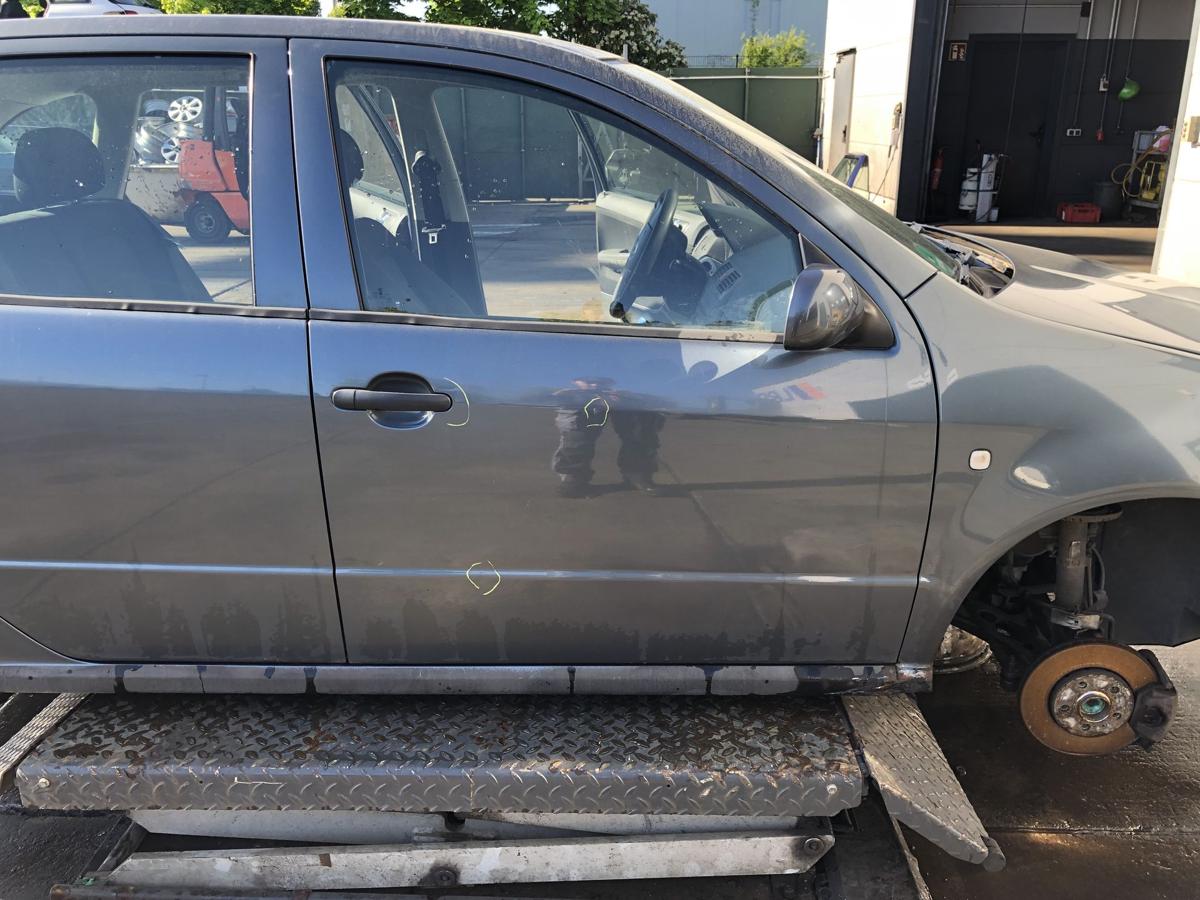 Skoda Fabia I 6Y original Tür vorn rechts Beifahrer F7V Graphite grey Bj 2005