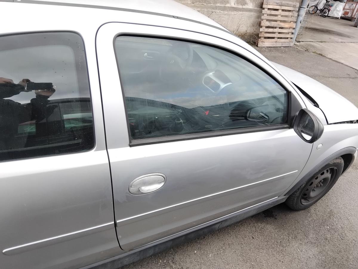 Opel Corsa C T&uuml;r vorn rechts Beifahrert&uuml;r 3-t&uuml;rig starsilber III Z157 BJ2006
