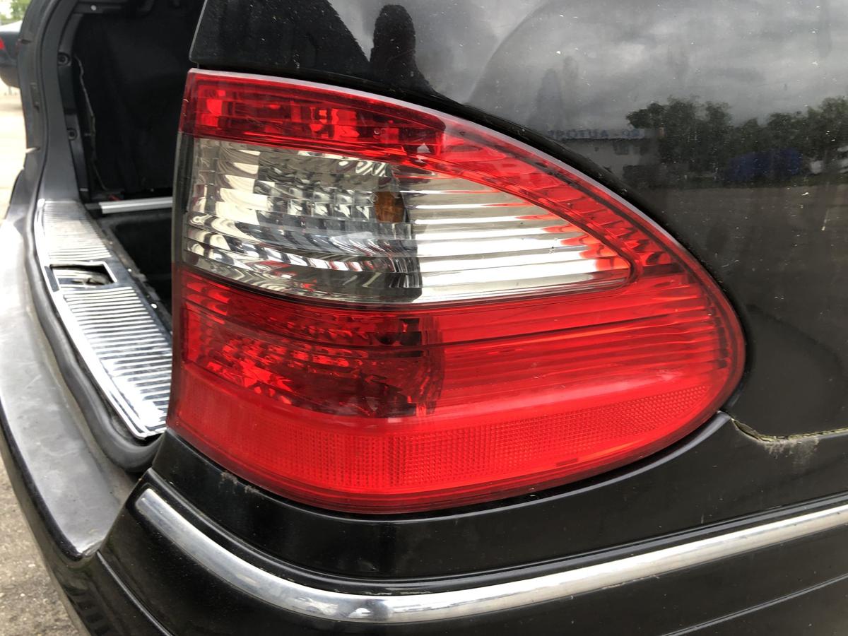 Mercedes E Klasse S211 Mopf R&uuml;ckleuchte au&szlig;en rechts R&uuml;cklicht Heckleuchte OEM