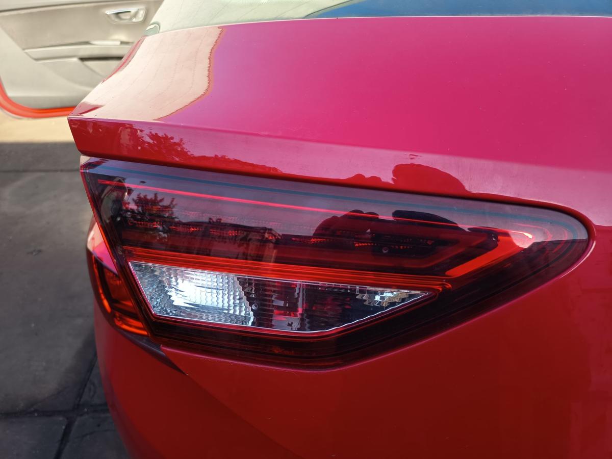 Seat Leon III Limo original LED Heckr&uuml;ckleuchte links innen Schlusslicht Bj2014