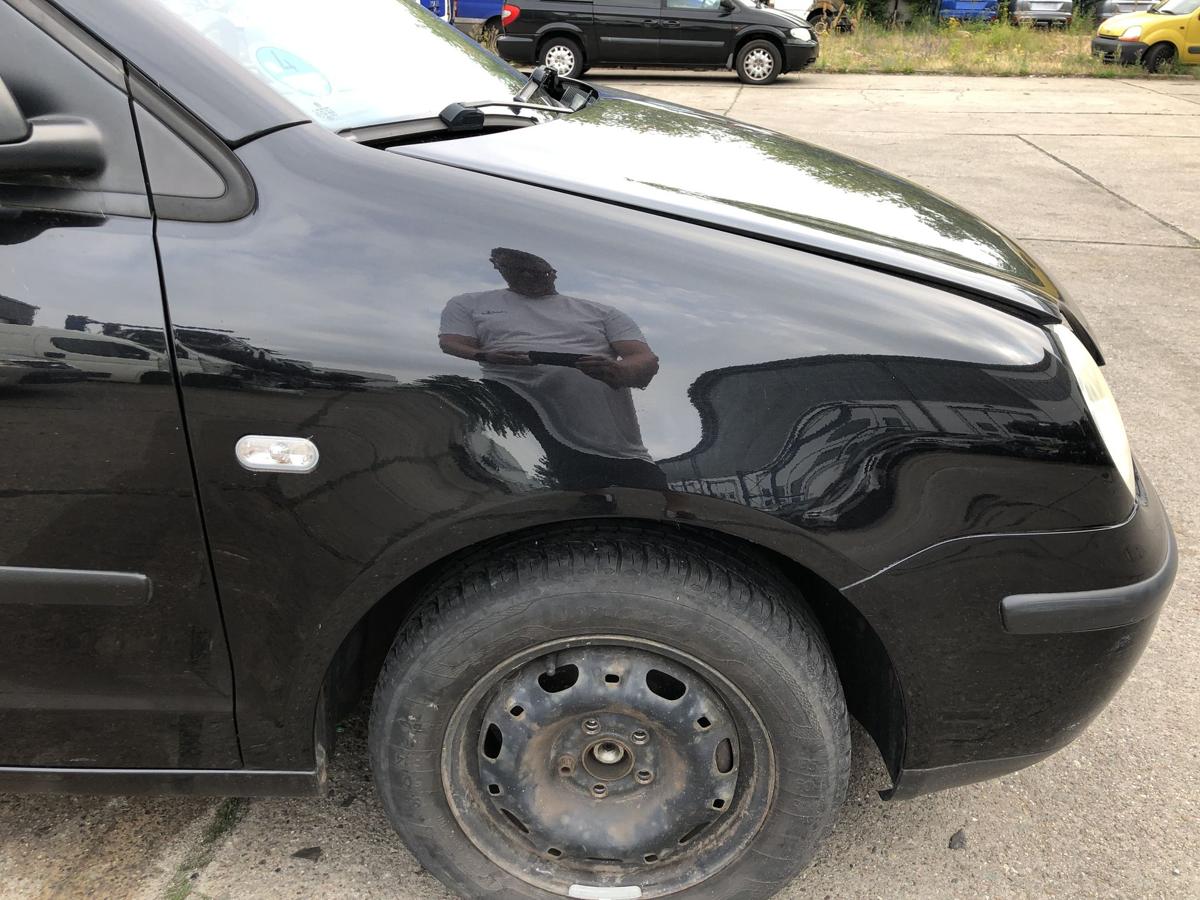 VW Polo 9N 9N1 Kotfl&uuml;gel vorn rechts Beifahrerseite LC9Z Black Magic Metallic