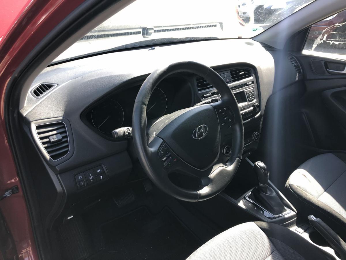 Hyundai i20 GB Armaturebrett Armaturentafel Cockpit im Rohbau Dashboard