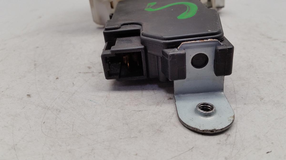 Subaru Forester SG orig Türschloss rechts vorn mit ZV Motor Bj 2006 61031SA040