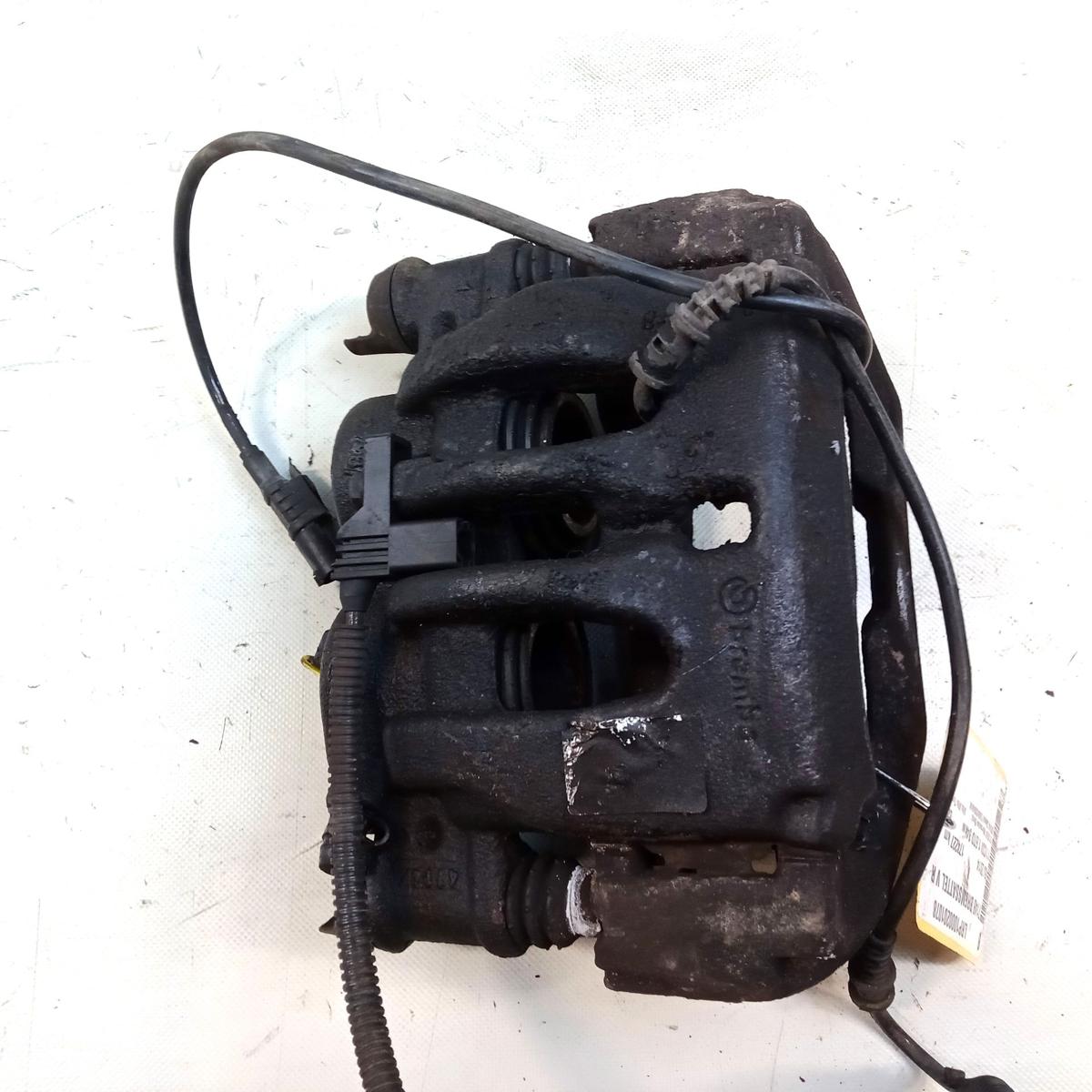 Mercedes Vito 111CDI 447 original Bremssattel vorn rechts mit Tr&auml;ger Bj.2014