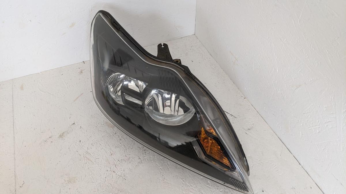 Ford Focus DA3 Scheinwerfer Frontscheinwerfer Lampe vorn rechts Halogen