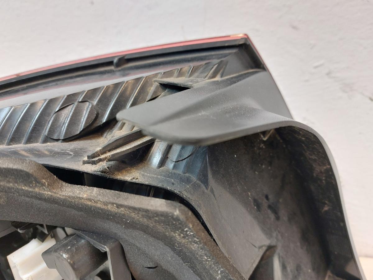 Peugeot 407 6D 6E R&uuml;ckleuchte rechts Limo R&uuml;cklicht R&uuml;ckscheinwerfer Heckleuchte
