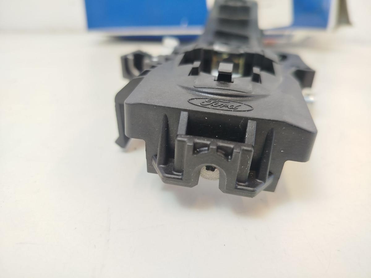 Ford Fiesta JA8 Halter Verst&auml;rkung T&uuml;rgriff vorn rechts Keyless OE