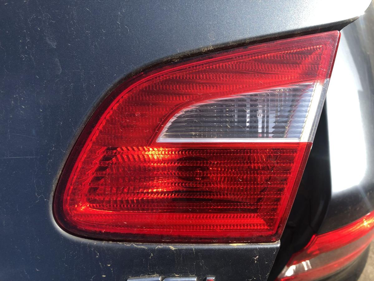 Skoda Superb 2 Typ 3T R&uuml;ckleuchte innen rechts Heckklappenteil Vorfacelift Limo