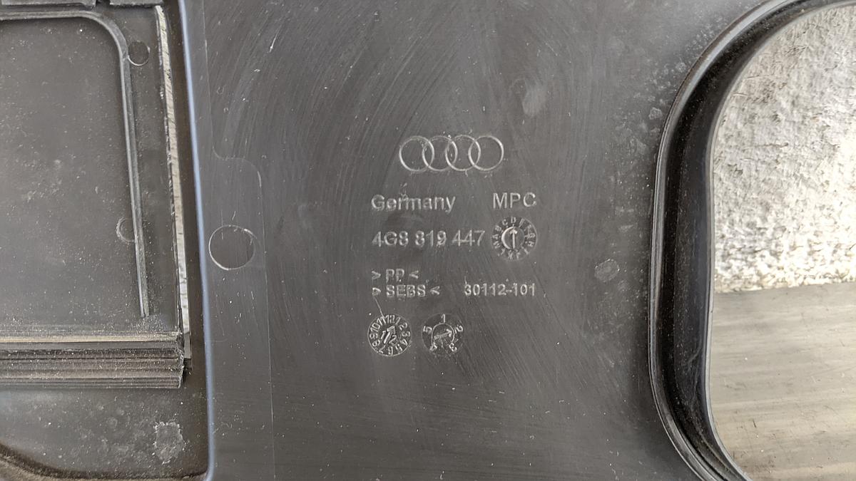 Audi A6 4G C7 Avant Abdeckung Wasserkasten Motorraum 4G8819447D