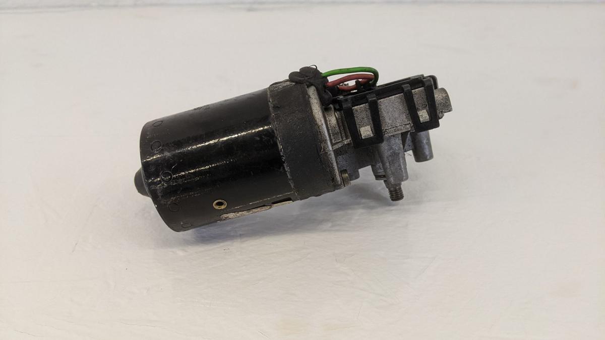 VW Golf 4 IV 1J Bj.02 Wischermotor vorn 1J1955113A Bosch 0390241151