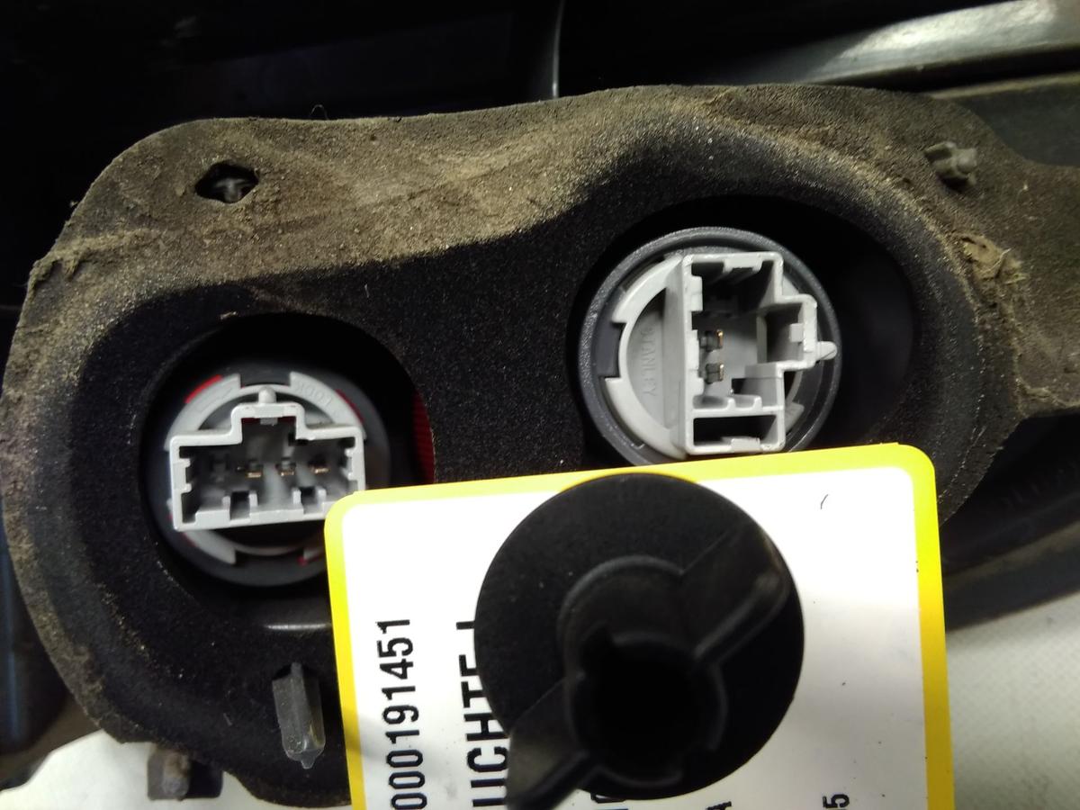 Mazda 2 DY original Rückleuchte Heckleuchte links Facelift BJ2007