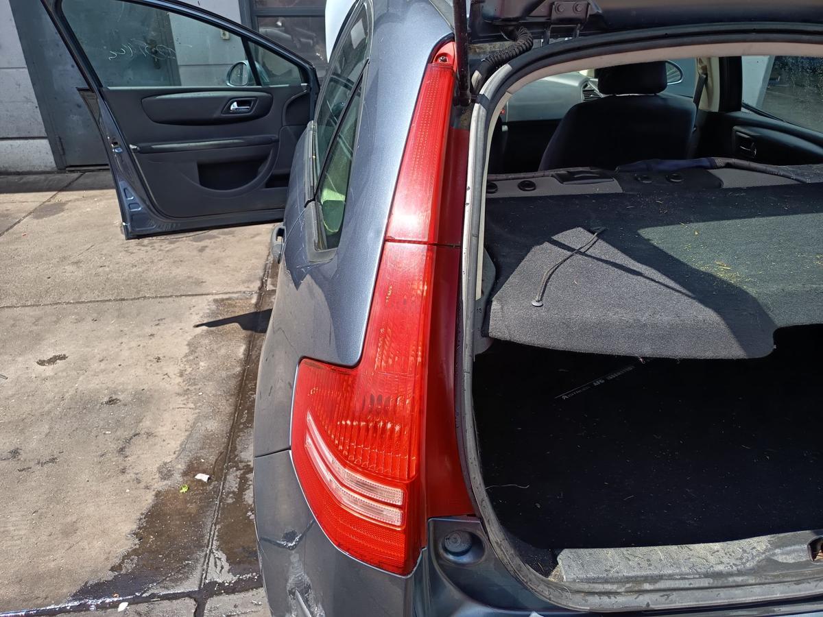 Citroen C4 5t&uuml;rig original R&uuml;ckleuchte links Heck Schlusslicht Bj 2007