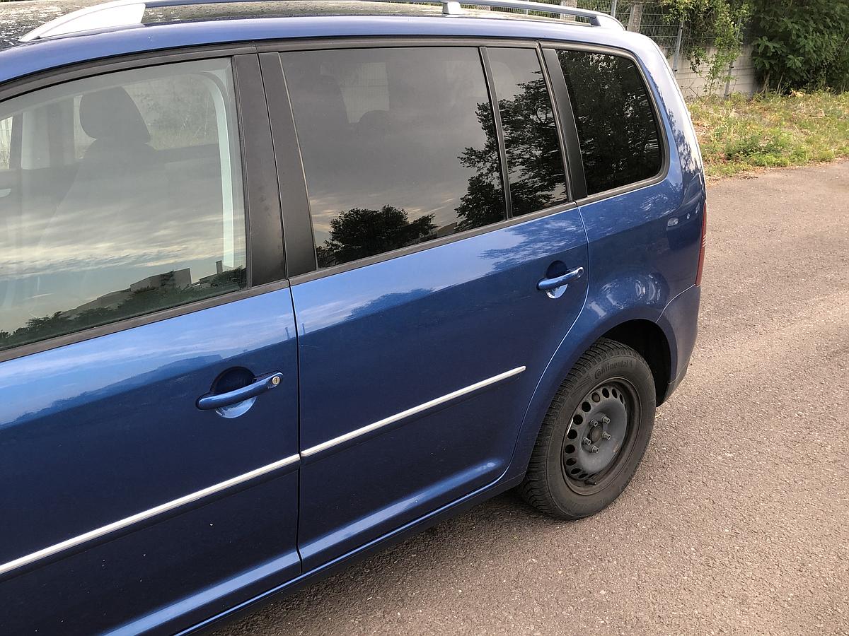 VW Touran 1T Tür hinten links LC5C Biscay Blue perl