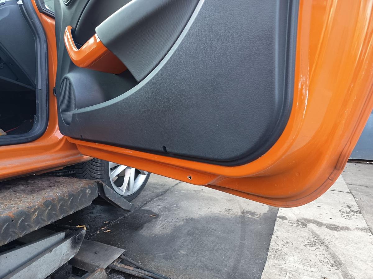 Seat Ibiza 6J 3t&uuml;rer original T&uuml;r rechts Beifahrer Rohbau P2C Luminarange Bj2009