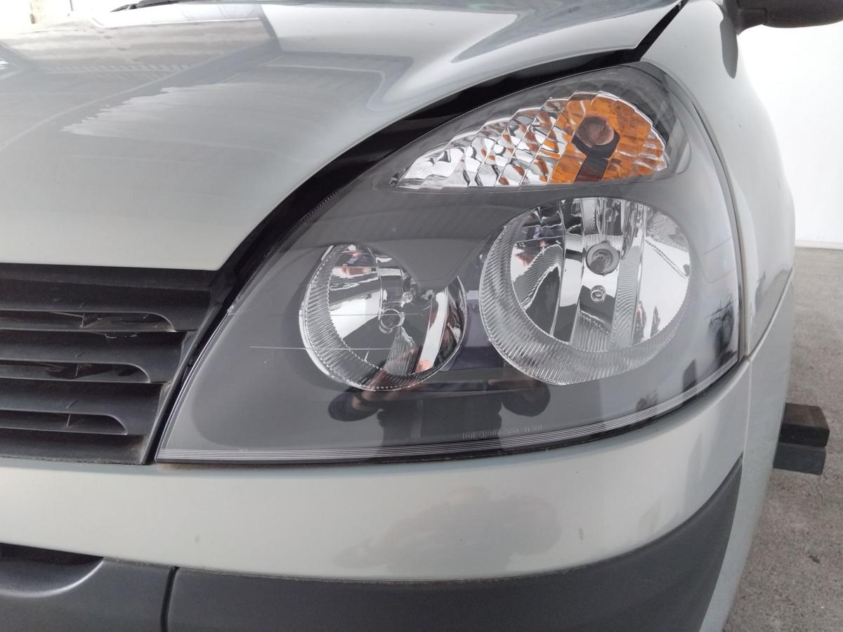 Renault Clio 2 Scheinwerfer links Depo grauer Hintergrund Facelift Halogen BJ04