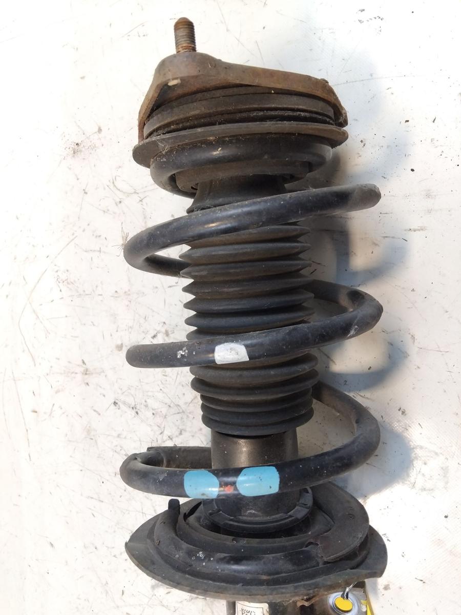 Hyundai i30 Kombi GD original Federbein Vorderachse links 1.6CRDi 100kw BJ2015