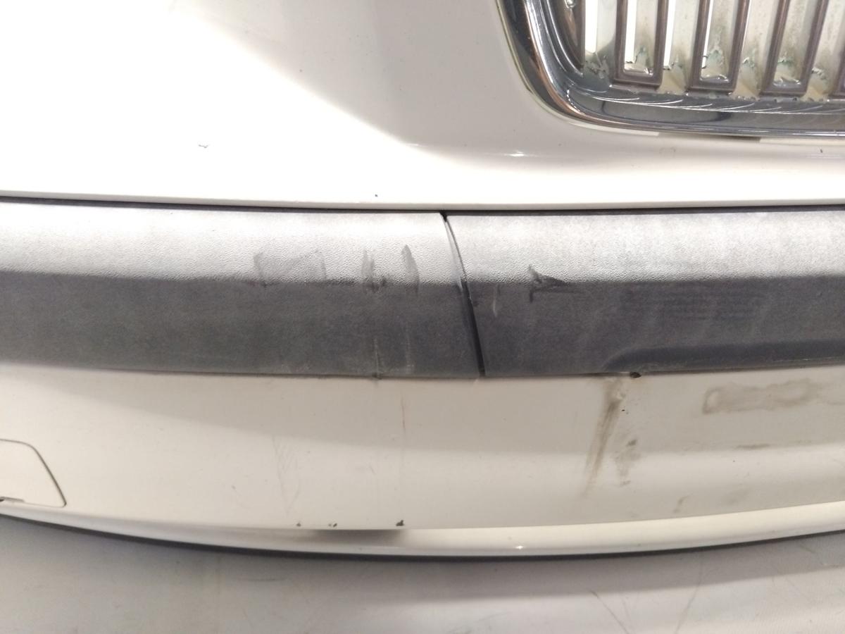 Volvo V70 II original Sto&szlig;f&auml;nger Sto&szlig;stange vorn weiss White Solid BJ2002