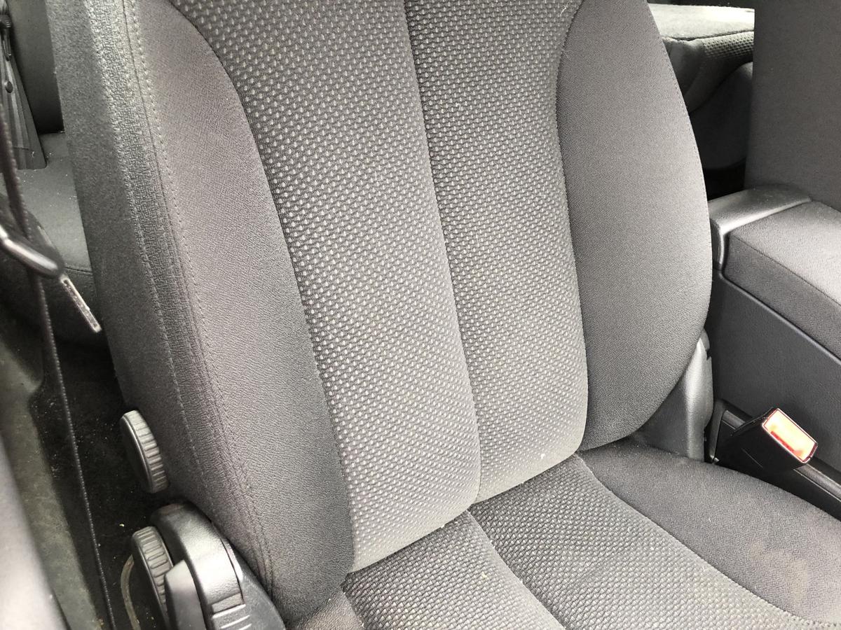 VW Passat 3C B6 Variant Sitz vorn rechts Beifahrersitz Komfortsitz mit Heizung