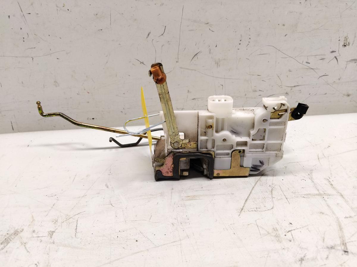 Toyota Avensis T22 original T&uuml;rschloss vorn links mit Zentralverriegelung BJ2002