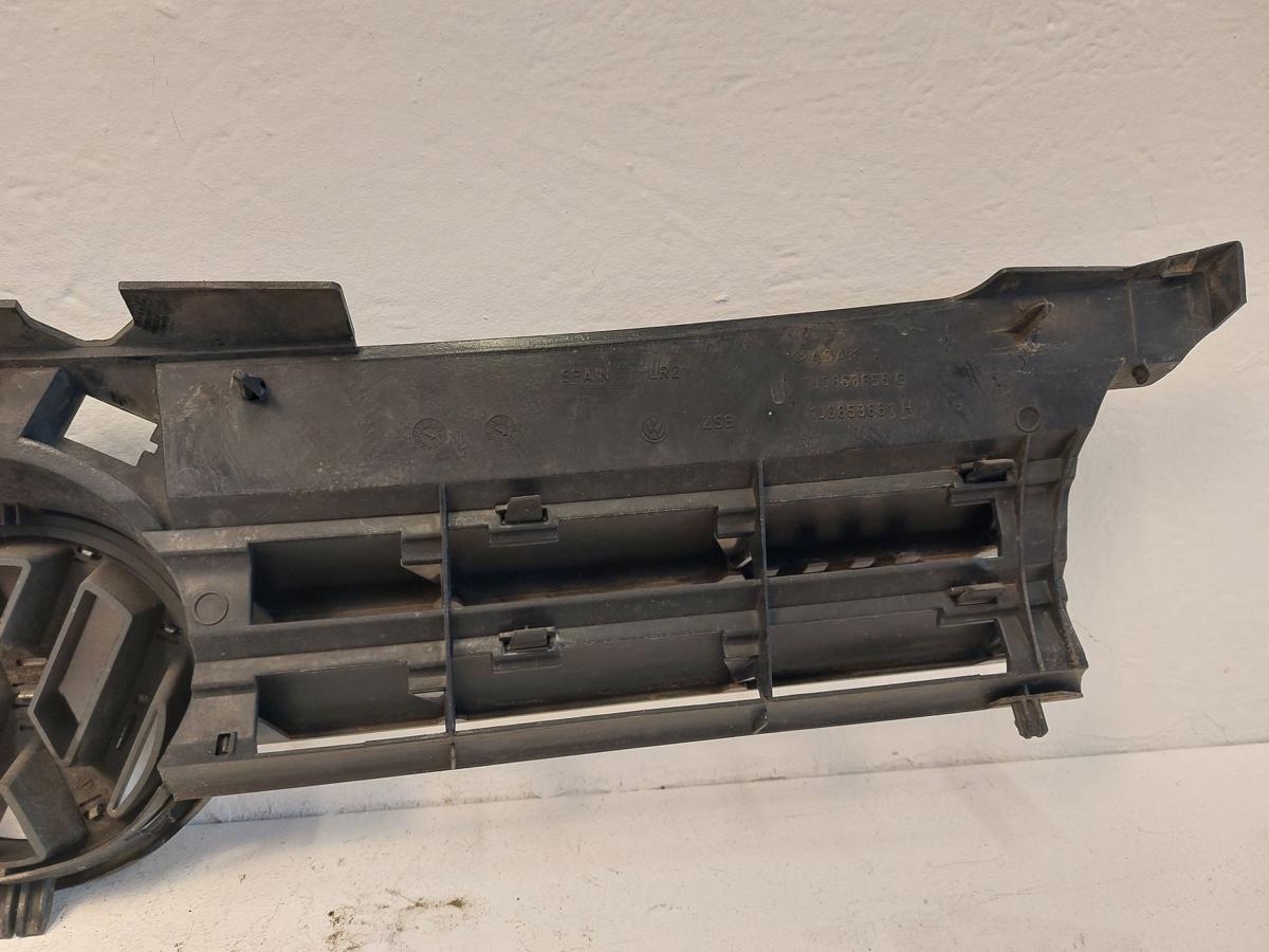 VW Golf IV 1J Grill Kühlergrill Frontgrill mit Logo LC9Z Black Magic Perl