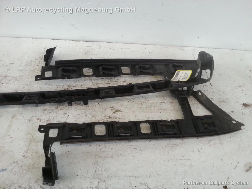 VW Passat 3C Bj.07 Halterset Stoßfänger hinten Plastik 3C5807863 3C5807393D