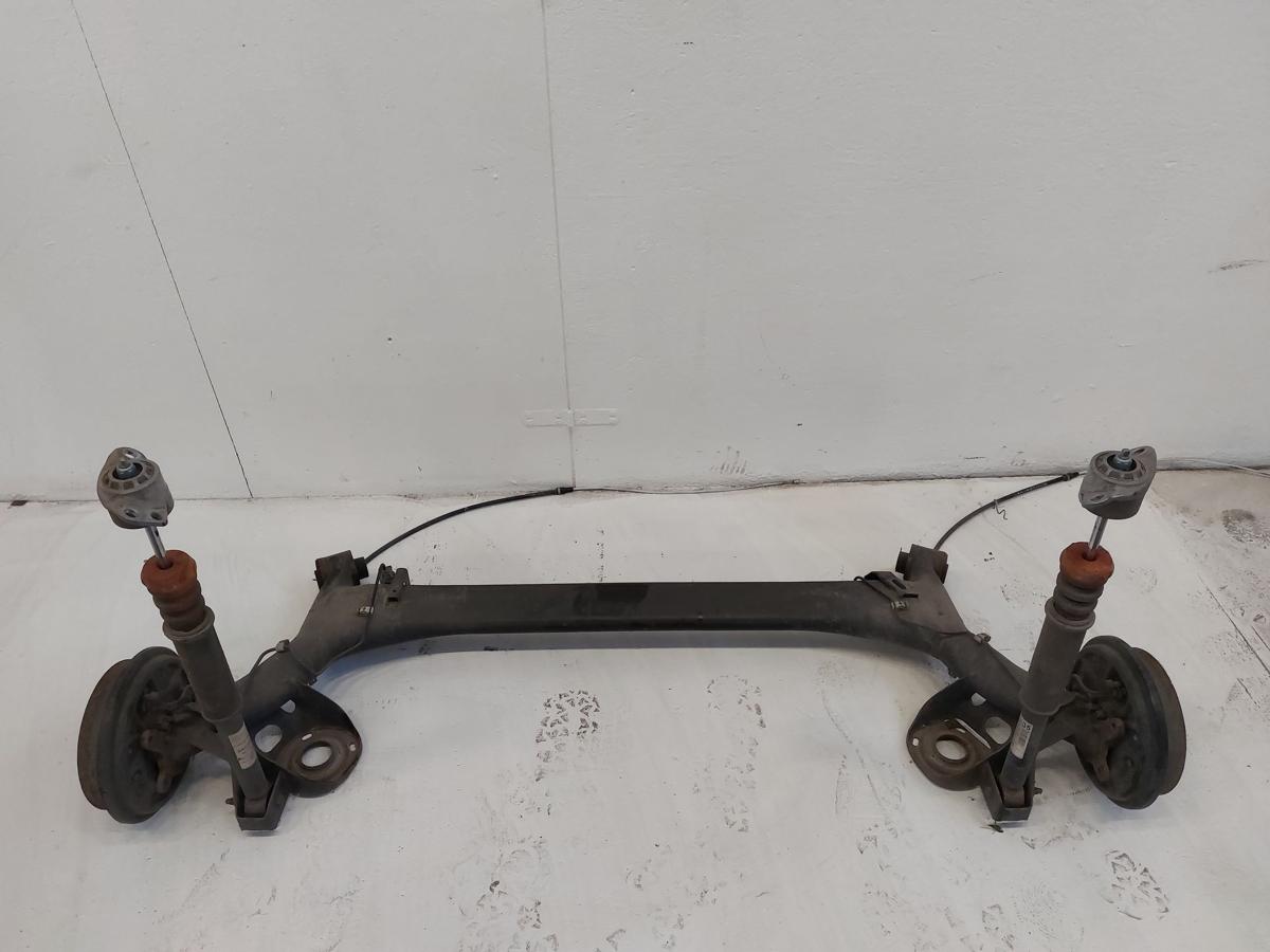 VW Polo 6R Hinterachse Achse hinten Achstr&auml;ger Starrachse Trommelbremse ABS