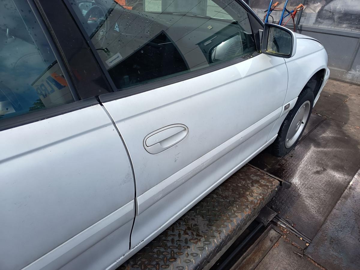 Opel Omega B original T&uuml;r vorn rechts Beifahrer Rohbau Y474 Casablancawei&szlig; Bj 2001