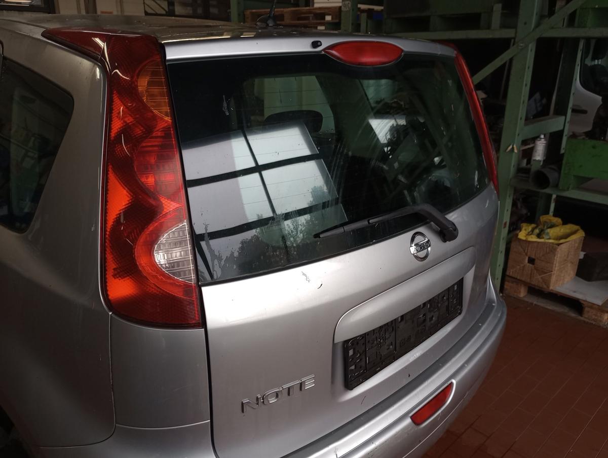 Nissan Note E11 orig Heckklappe mit Scheibe Deckel hinten KYO Quarzsilber Bj2006