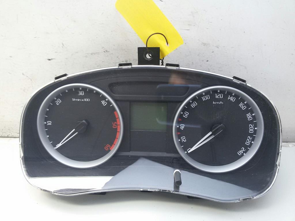 Skoda Fabia II BJ2008 Tacho Kombiinstrument 5J0920811C