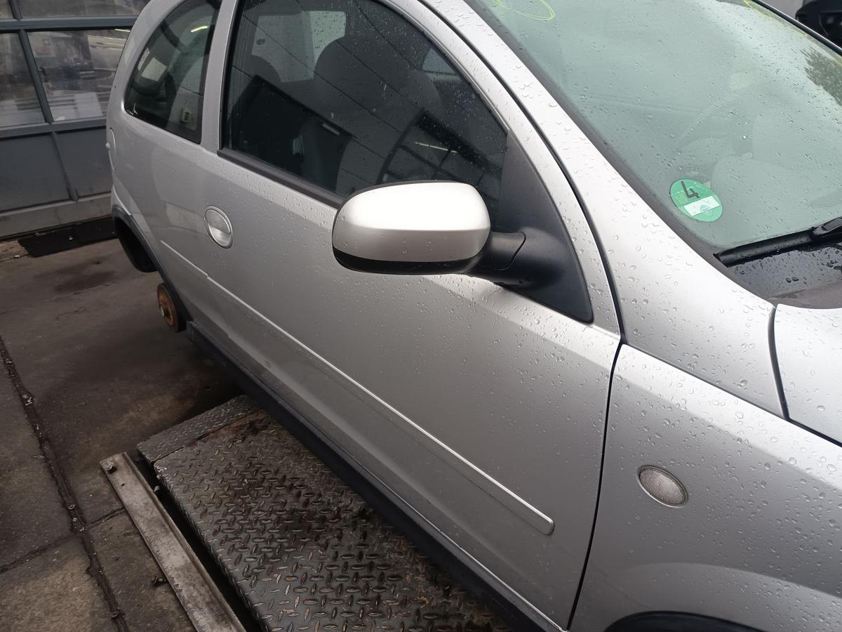 Opel Corsa C 3-TRG Bj 2005 original Tür vorn rechts Z157 Starsilber Facelift
