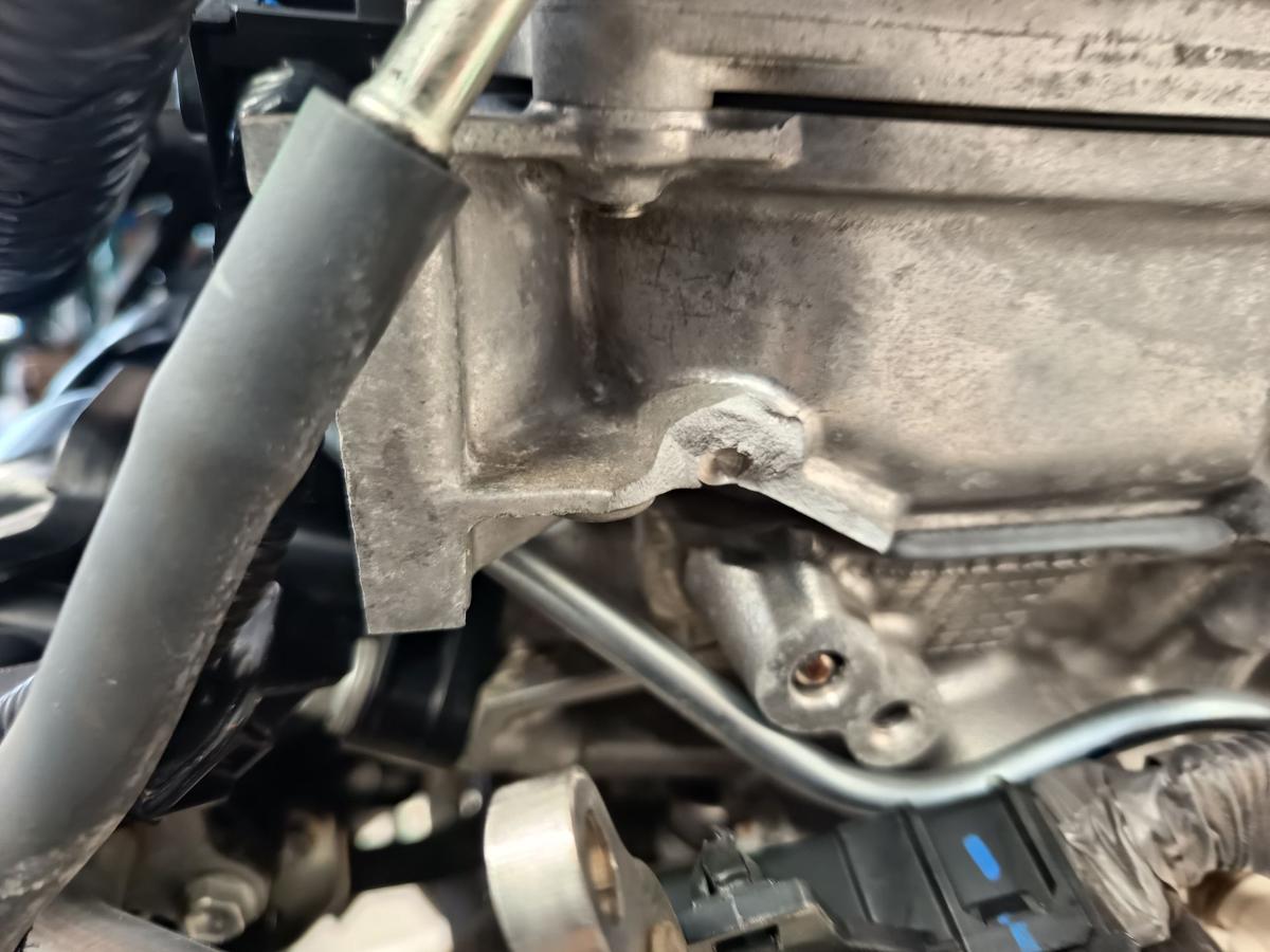 Toyota Auris Hybrid E18 original Benzinmotor 2ZR-FXE 1,8l 73kW 85TKM Bj 2013