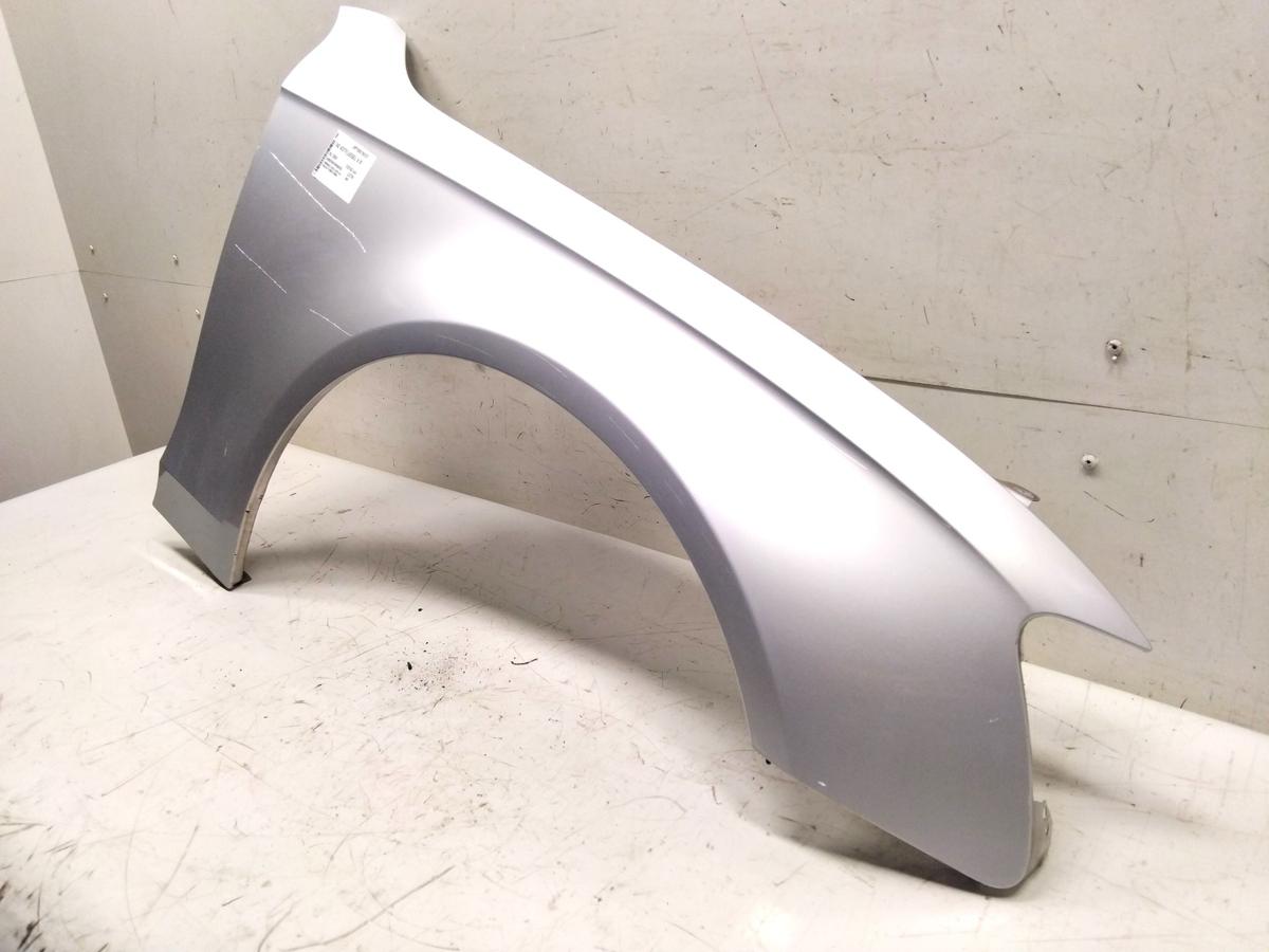 Audi A4 8K B8 original Kotfl&uuml;gel vorn rechts eissilbermetallic LX7W Bj.2009