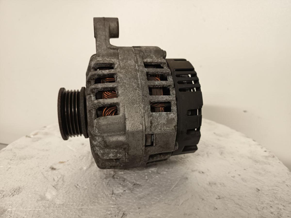 Audi A4 B5 Limo orig Lichtmaschine Generator 1,8L 92KW Benzin Bj 2000