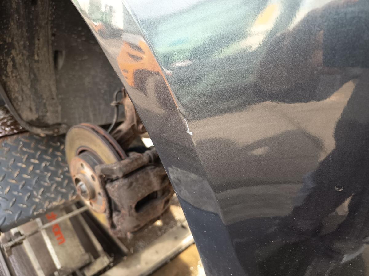 Renault Clio III original Sto&szlig;stange F&auml;nger vorn Front B66 Graphit Bj 2006