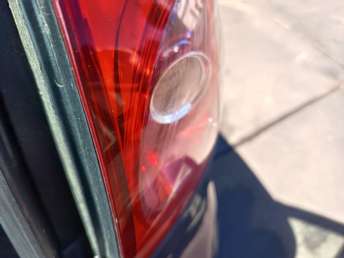 VW Golf V Limo original R&uuml;ckleuchte rechts Heck Schlusslicht Bj 2003
