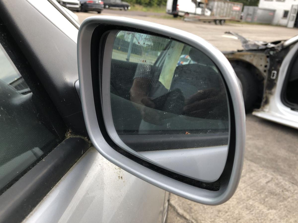 Seat Leon 1M Aussenspiegel rechts Seitenspiegel manuelle Verstellung LS7N silber