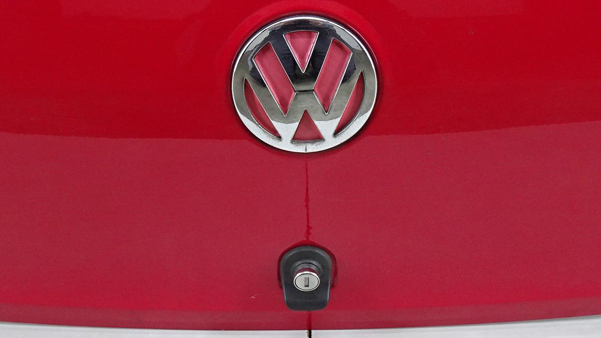 VW Fox Heckklappe Heckdeckel in LY3D Tornadorot Bj2005