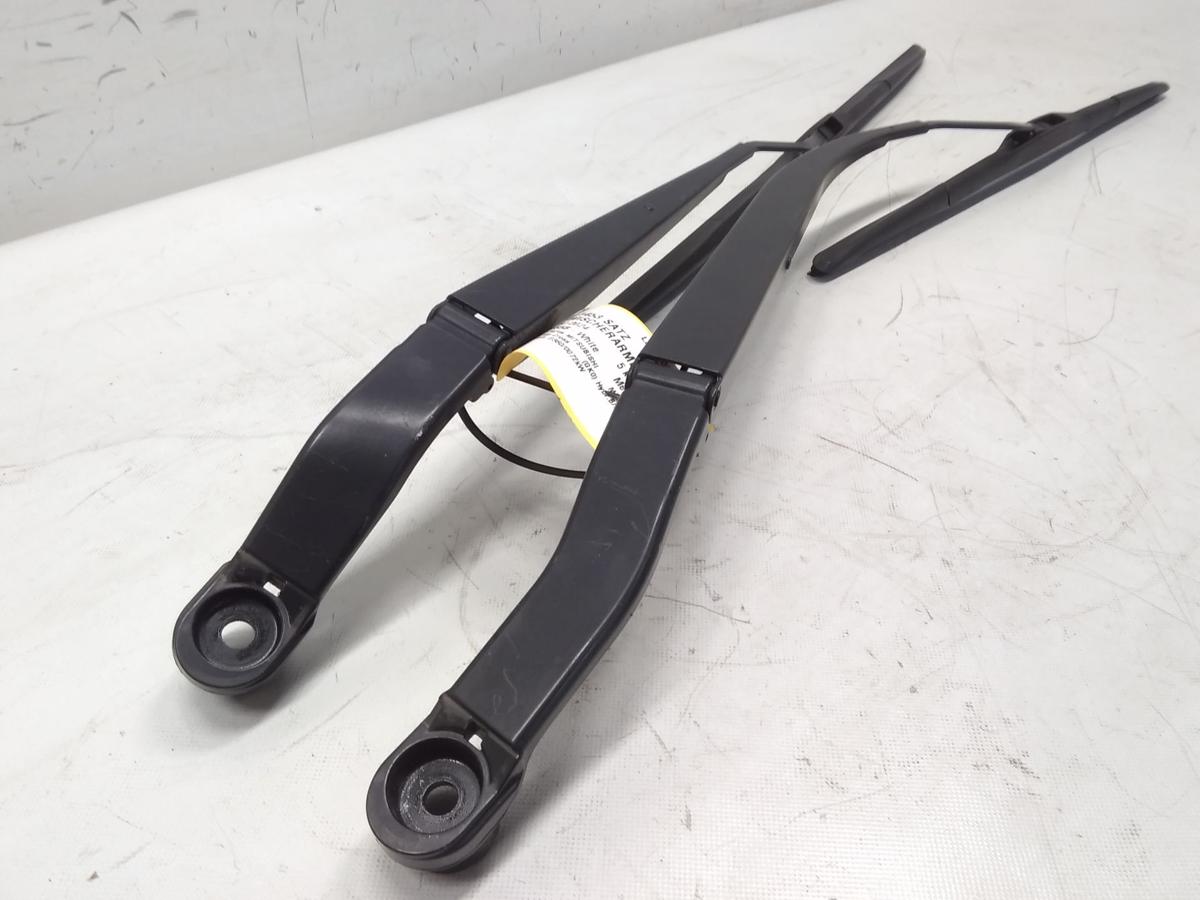 Mitsubishi Eclipse Cross original Satz Wischerarme vorn Facelift