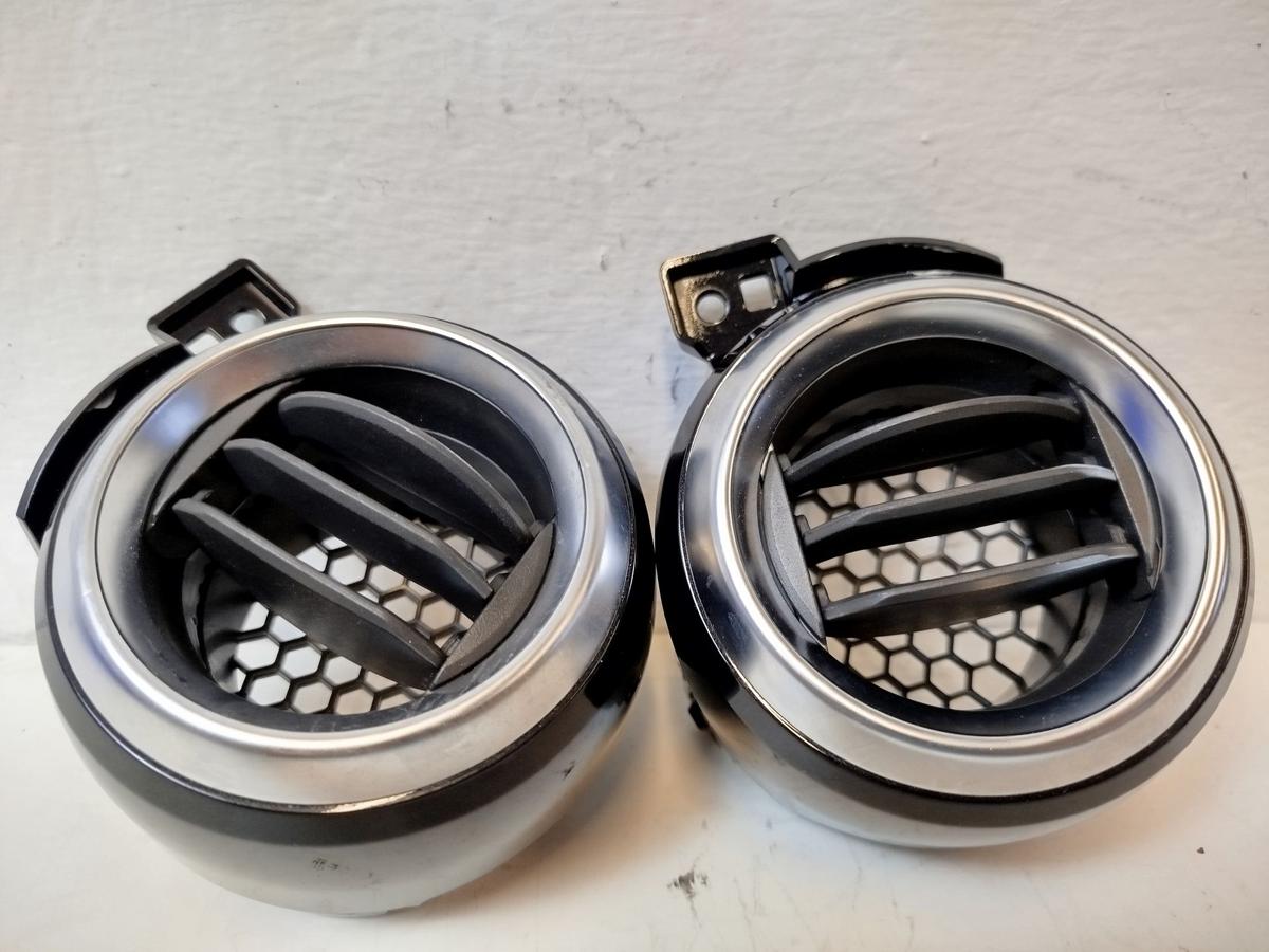 Nissan Micra K14 Satz Luftd&uuml;sen Luftduschen au&szlig;en links rechts Rund