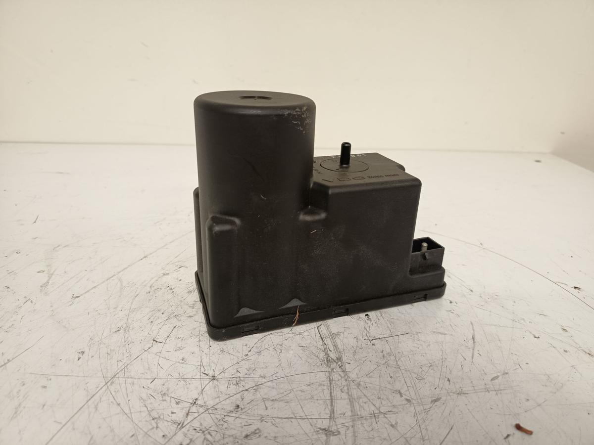 Audi Cabrio B3 8G7 orig Pumpe für Zentralverriegelung Bj 1991