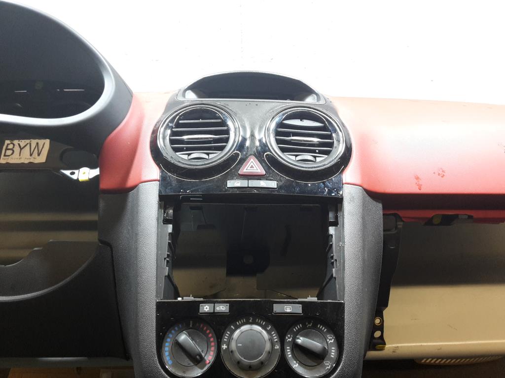 Opel Corsa (D) BJ 2009 Armaturenbrett Armaturentafel Rot Schwarz