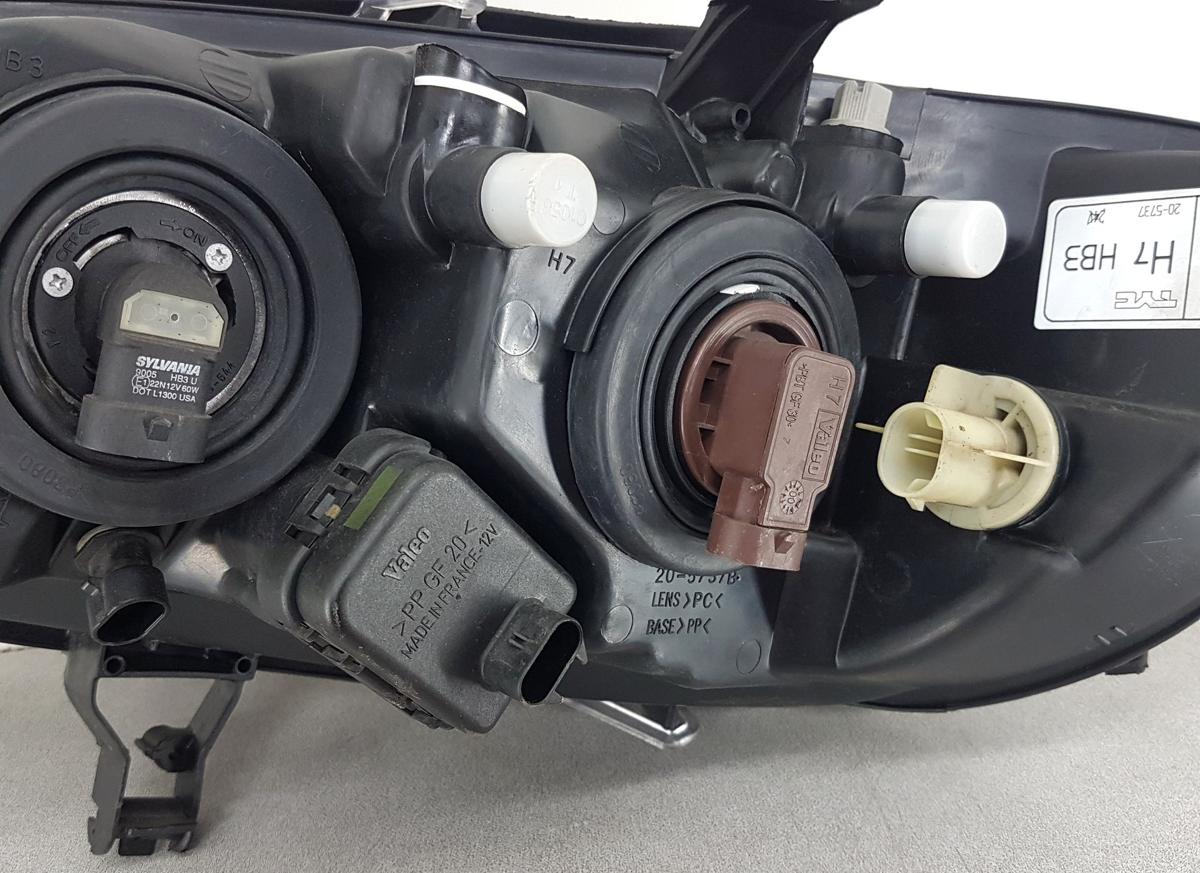 Opel Zafira A Hauptscheinwerfer rechts Bj2001 Frontscheinwerfer rechts TYC