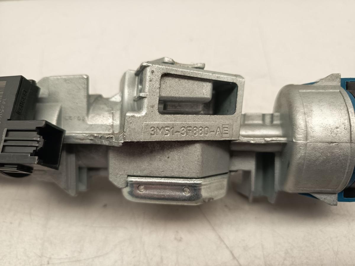 Ford Focus III original Z&uuml;ndschloss mit Schl&uuml;ssel 3M513F880AE Bj 2015