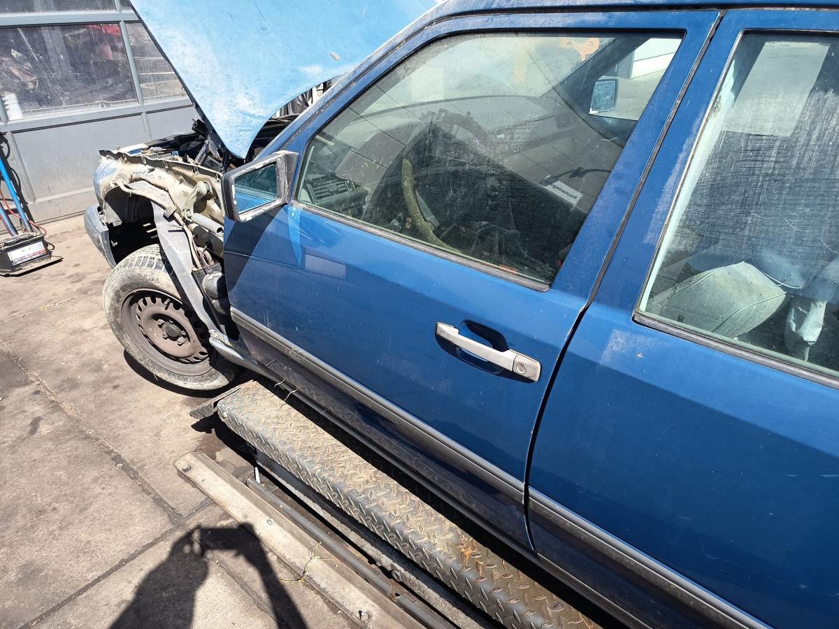 Mercedes W/S 124 original T&uuml;r vorn links Fahrer 900 Surfblau Bj 1988