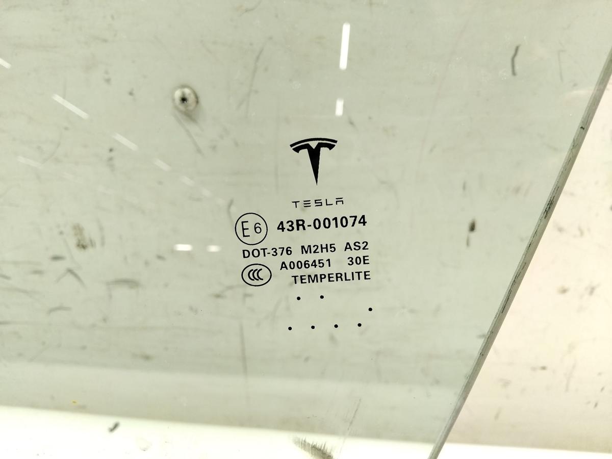 Tesla Model S P85D original T&uuml;rscheibe vorn links gr&uuml;ncolor BJ2014