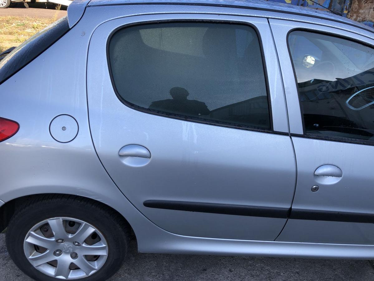 Peugeot 206+ T&uuml;r hinten rechts Fondt&uuml;r im Rohbau EZR Aluminiumgrau Metallic